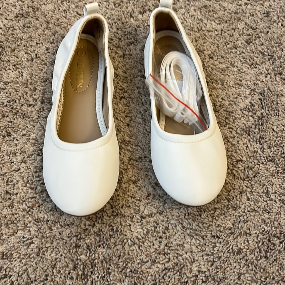 Girl’s shoes